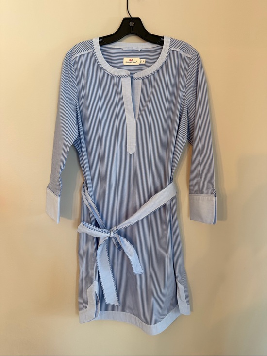 Vineyard Vines Dresses & Skirts - Vineyard Vines Light Blue and White Striped Tunic Dress with Tie